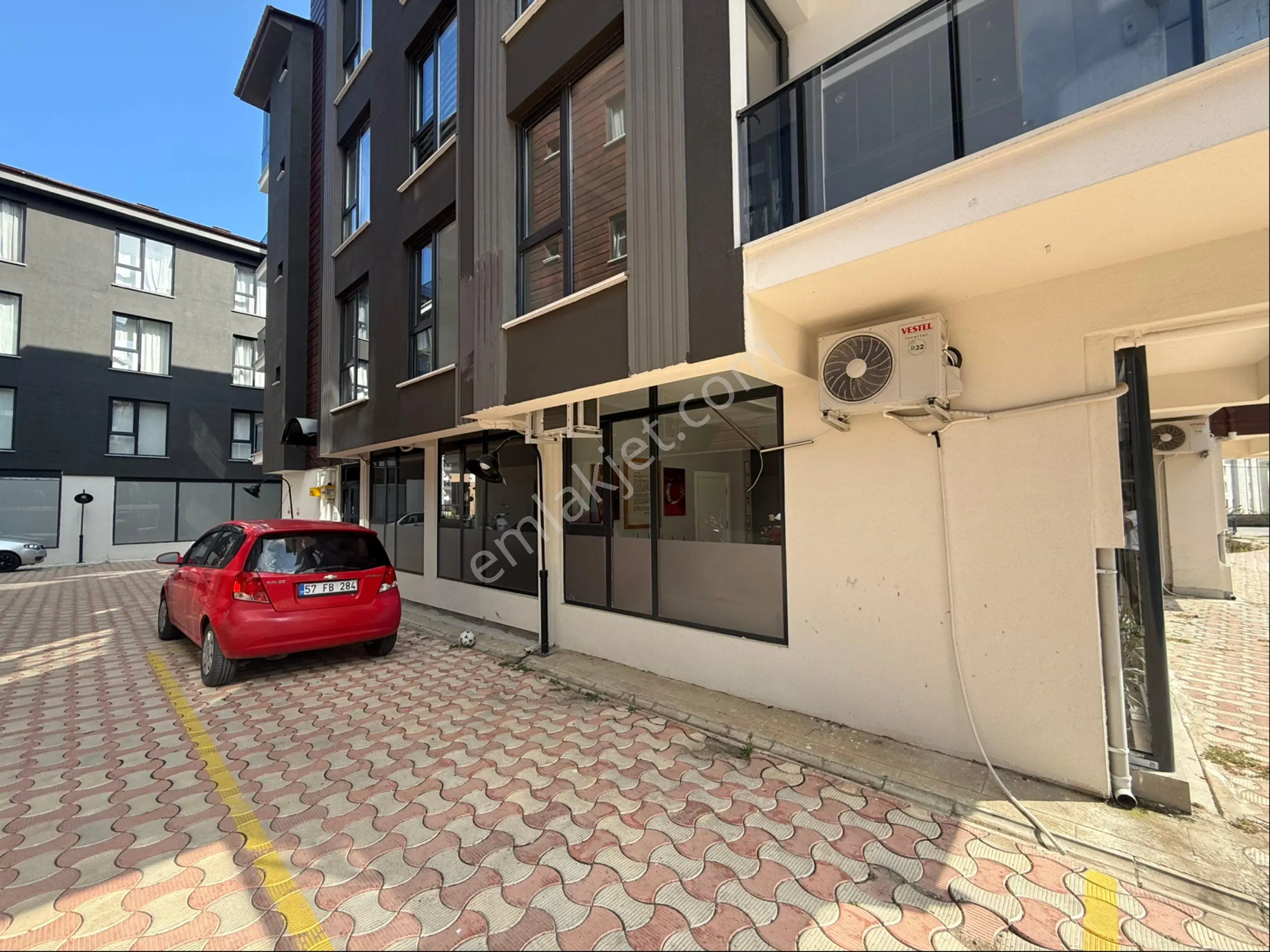 Erikliman’ın En Canlı Noktasında, Kiracılı 125 M² Satılık Dükkan/mağaza - Görsel 3