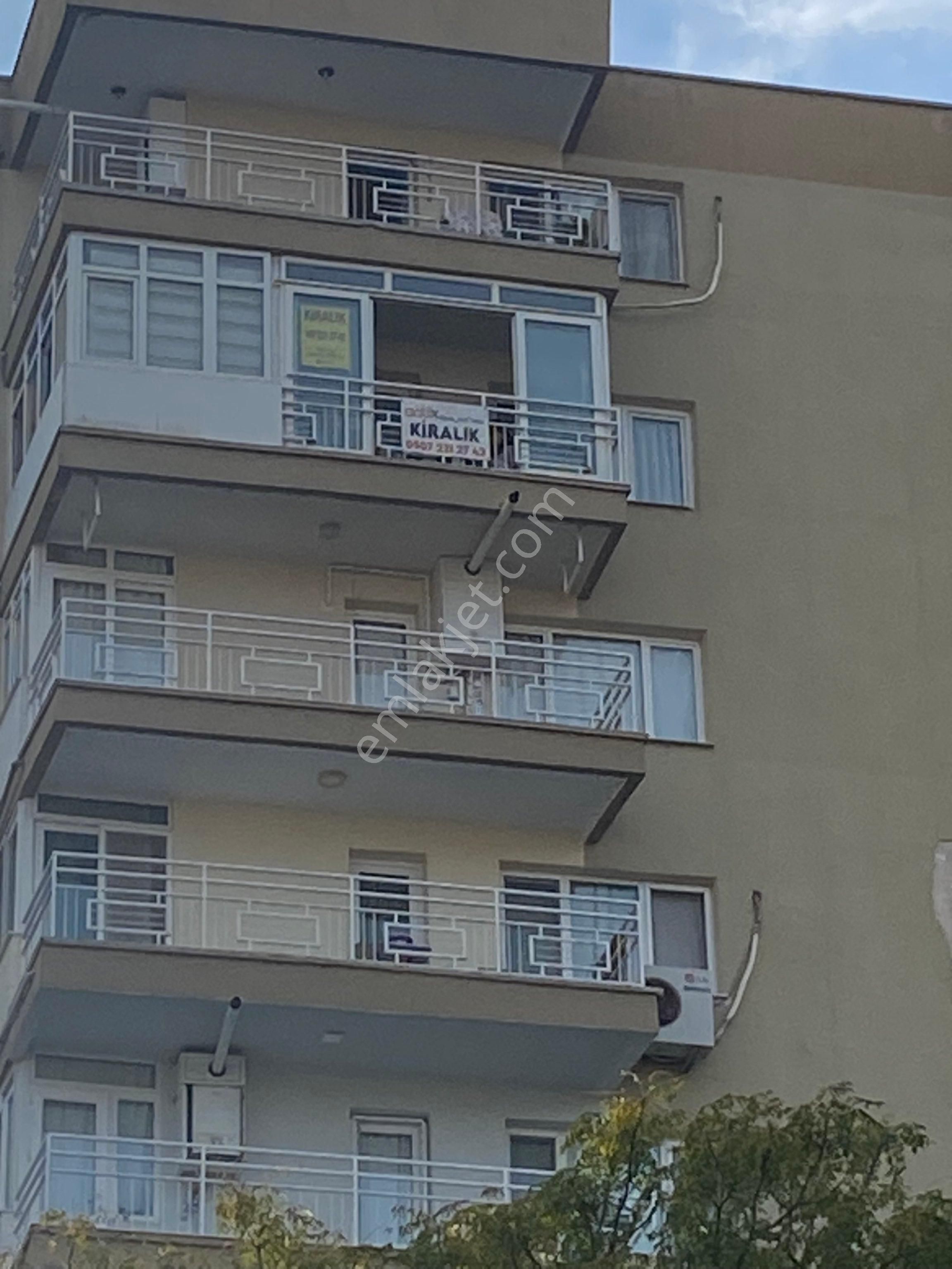 Burax Emlaktan Şehir Hastanesi Yakını 3+1 Dogalgazlı Site İçerisinde Kiralık Daire