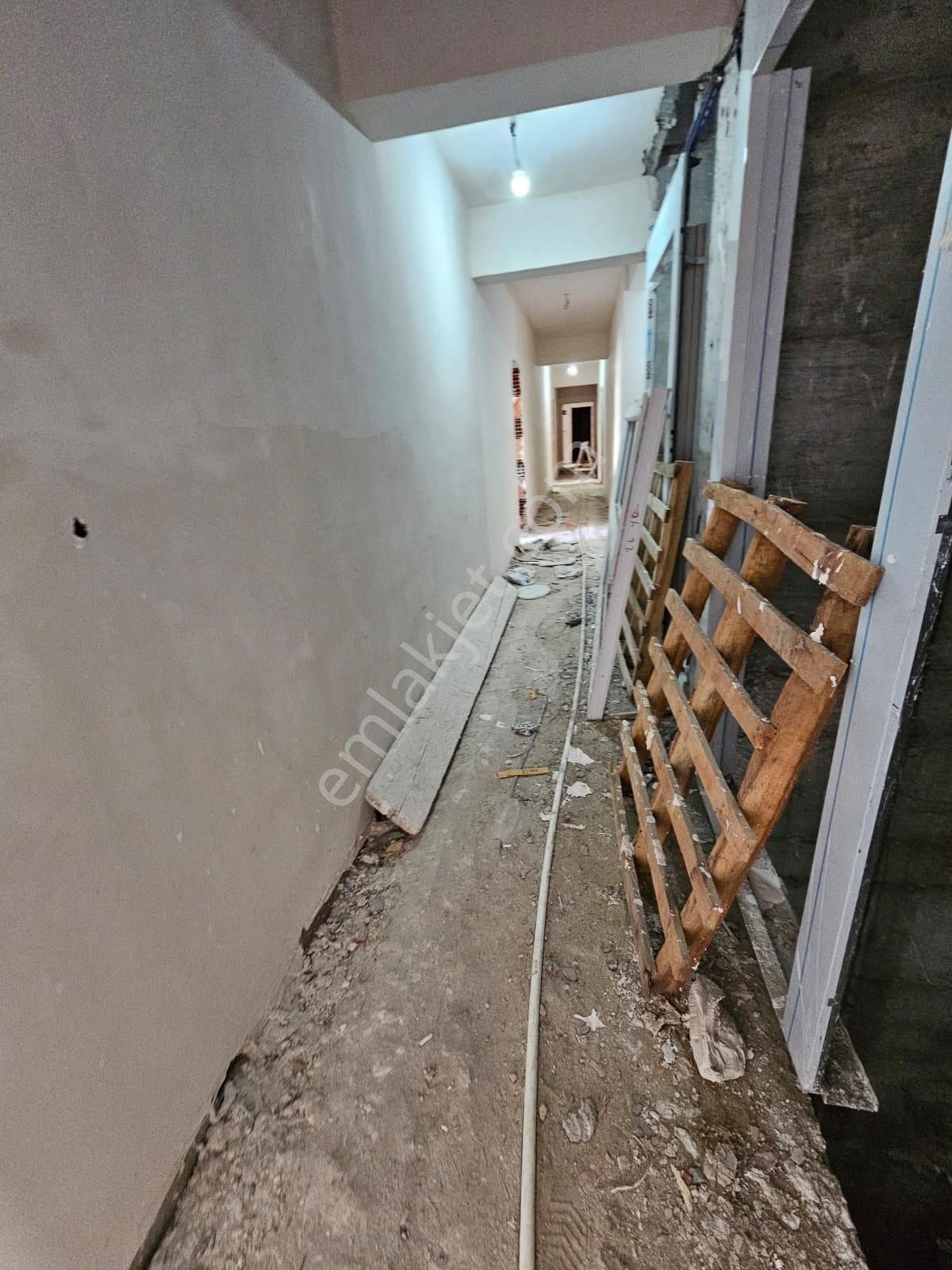 Özgür İnşaat'tan Gazi Mahalesinde Merkezi Konum Fırsat Daireler - Görsel 9