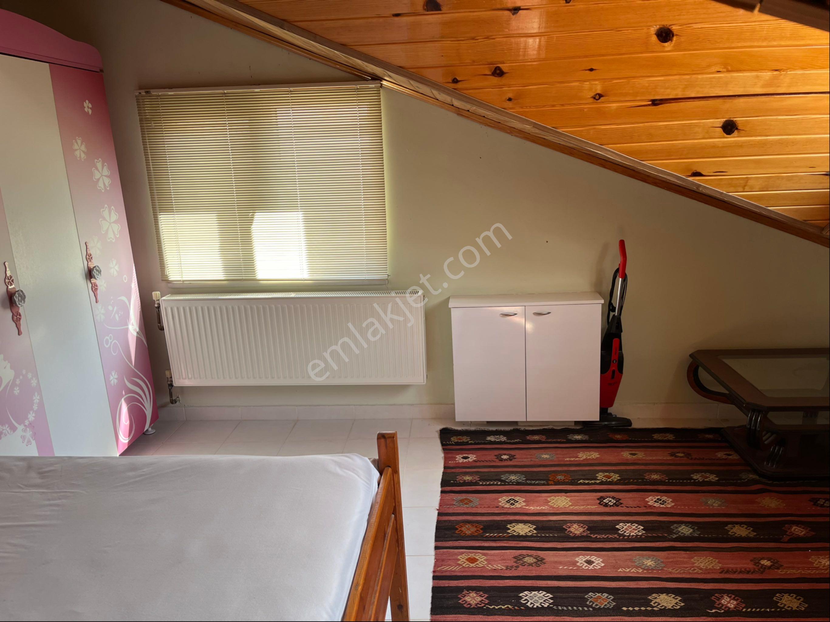 Deniz Manzaralı Üniversite Girişine Ve Sahileyakın 2+1 Eşyalı - Görsel 6