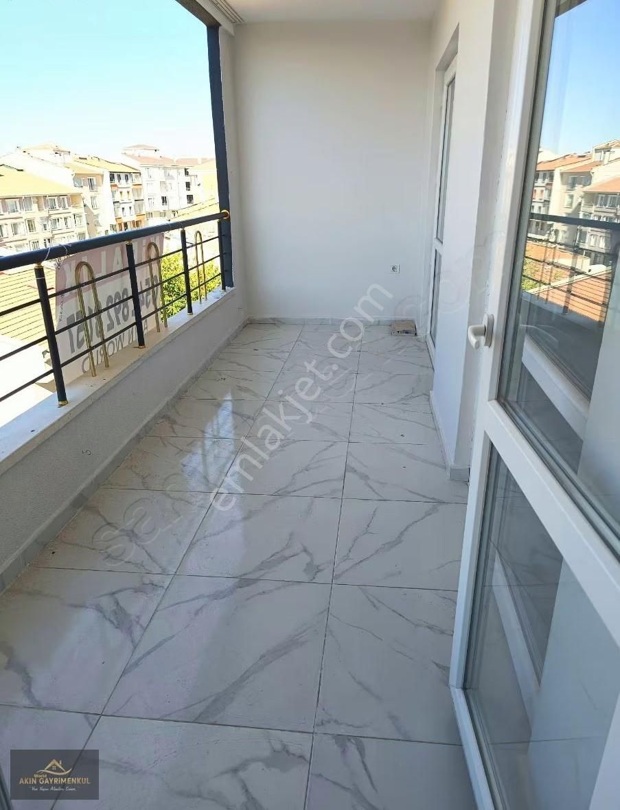 3+1 Ara Katta Lüks Göl Manzaralı Daire - Görsel 12