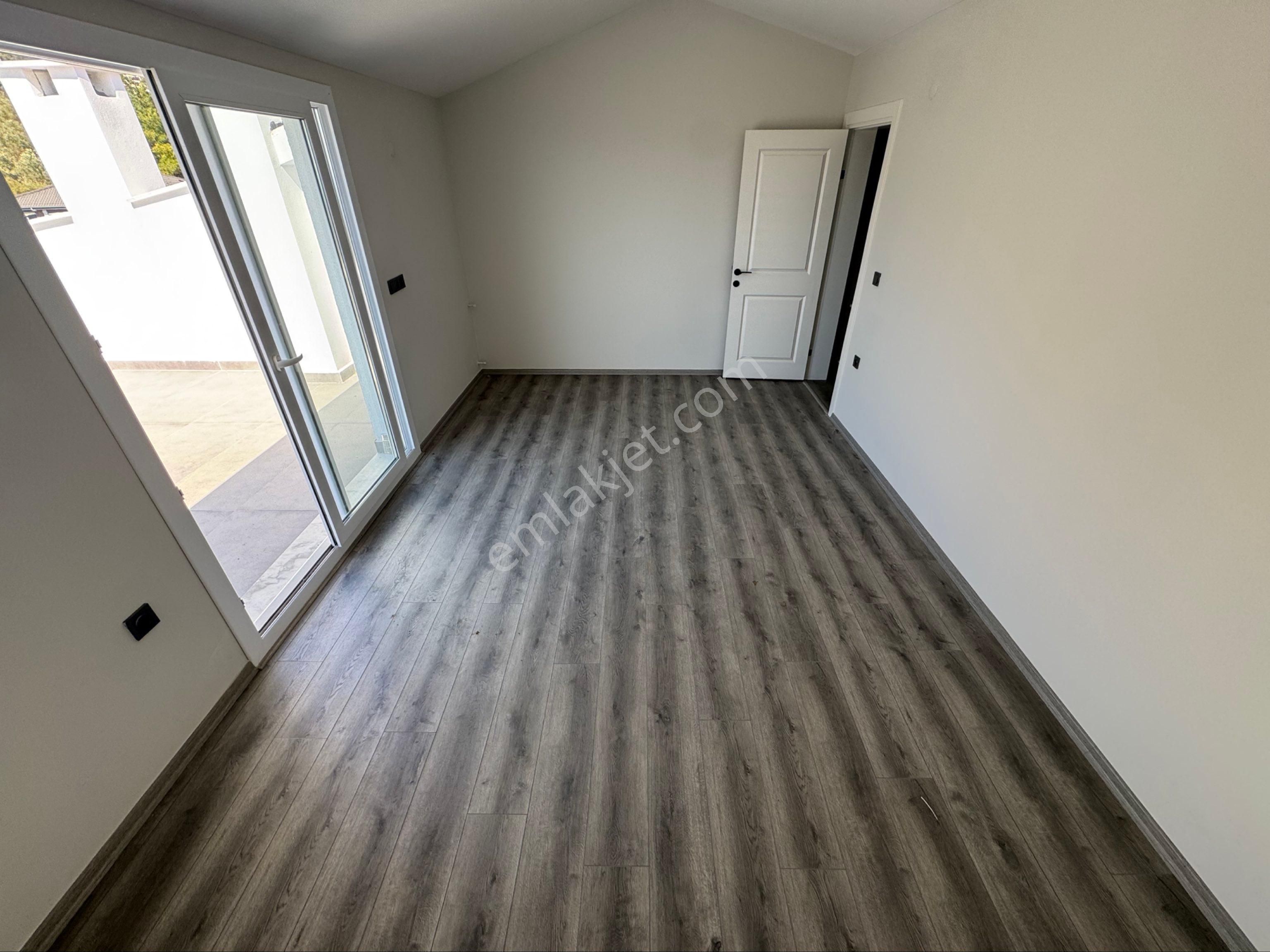 Altınoluk’ta Deniz Ve Kazdağları Manzaralı Bağımsız Girişli Satılık 3+1 Dubleks Daire - Görsel 19
