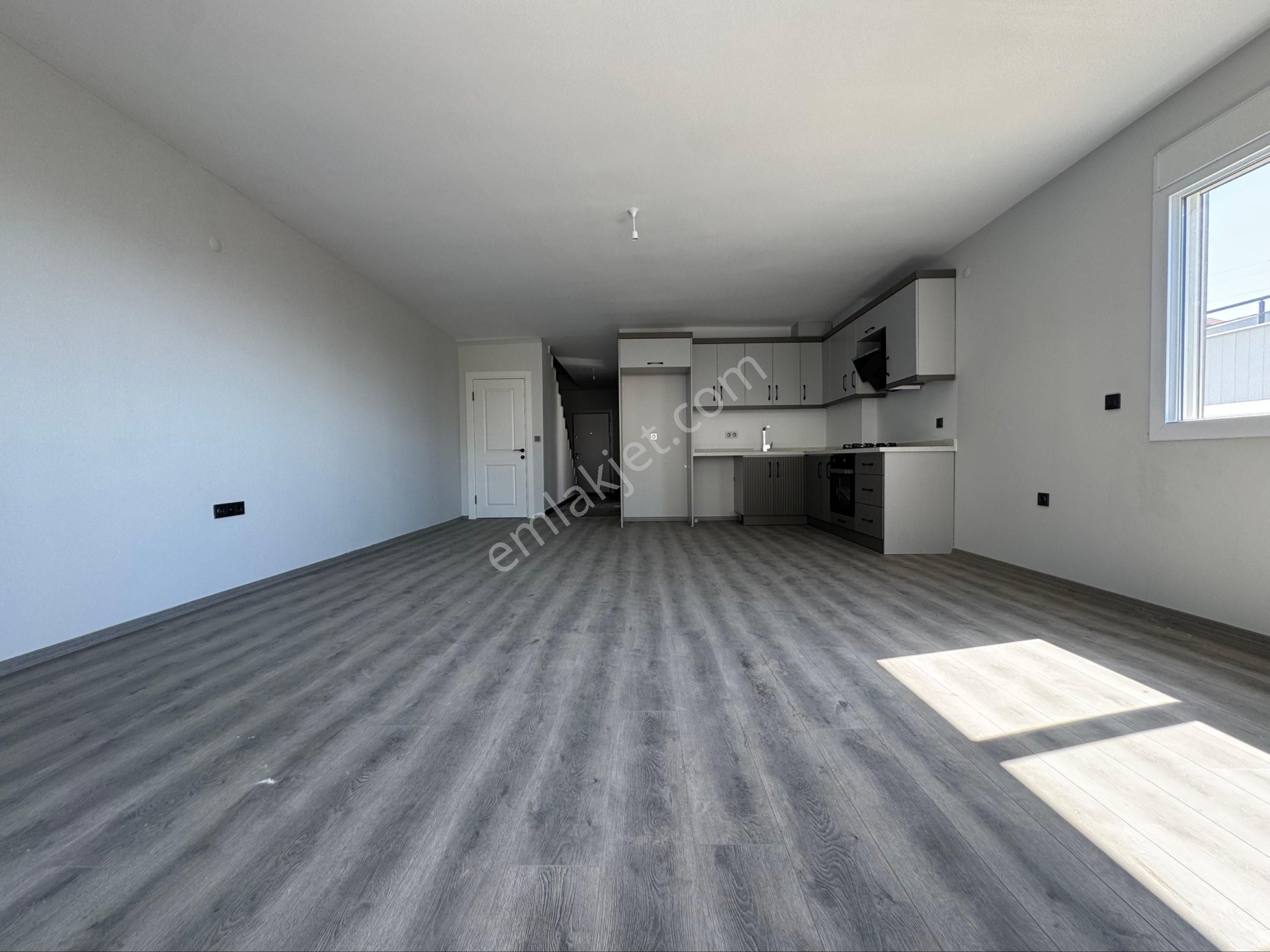Altınoluk’ta Deniz Ve Kazdağları Manzaralı Bağımsız Girişli Satılık 3+1 Dubleks Daire - Görsel 8