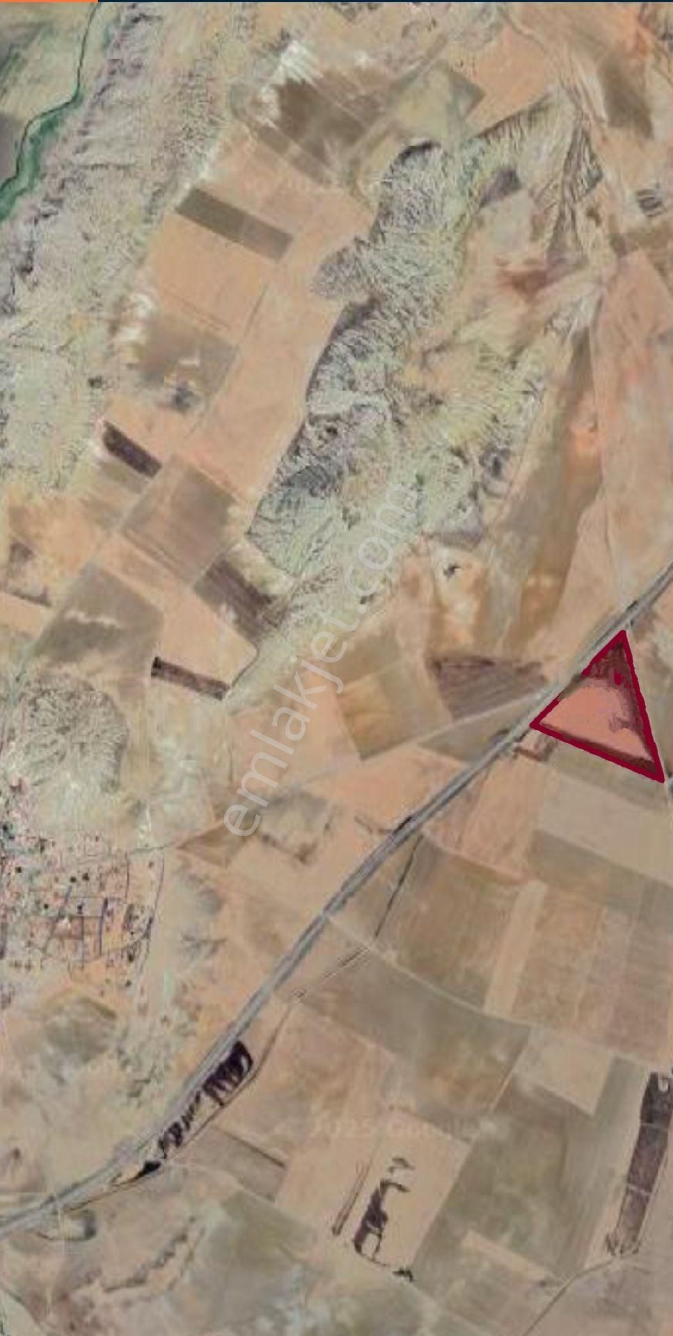Speak English İs Well The Land Located In Aşagihacibekir, Bala, Ankara İs For Sale.