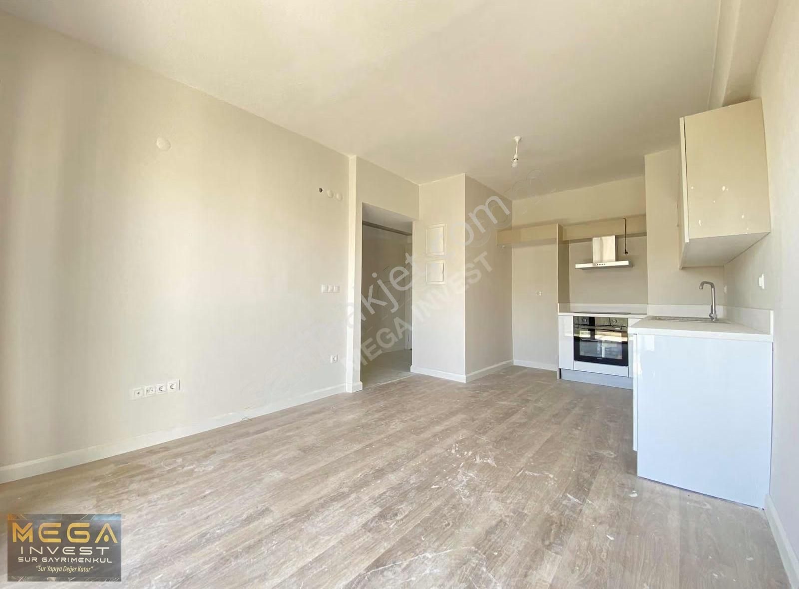 Mega İnvest'den Sur Yapıda 78 M2 2+1 Kiralık Daire - Görsel 13