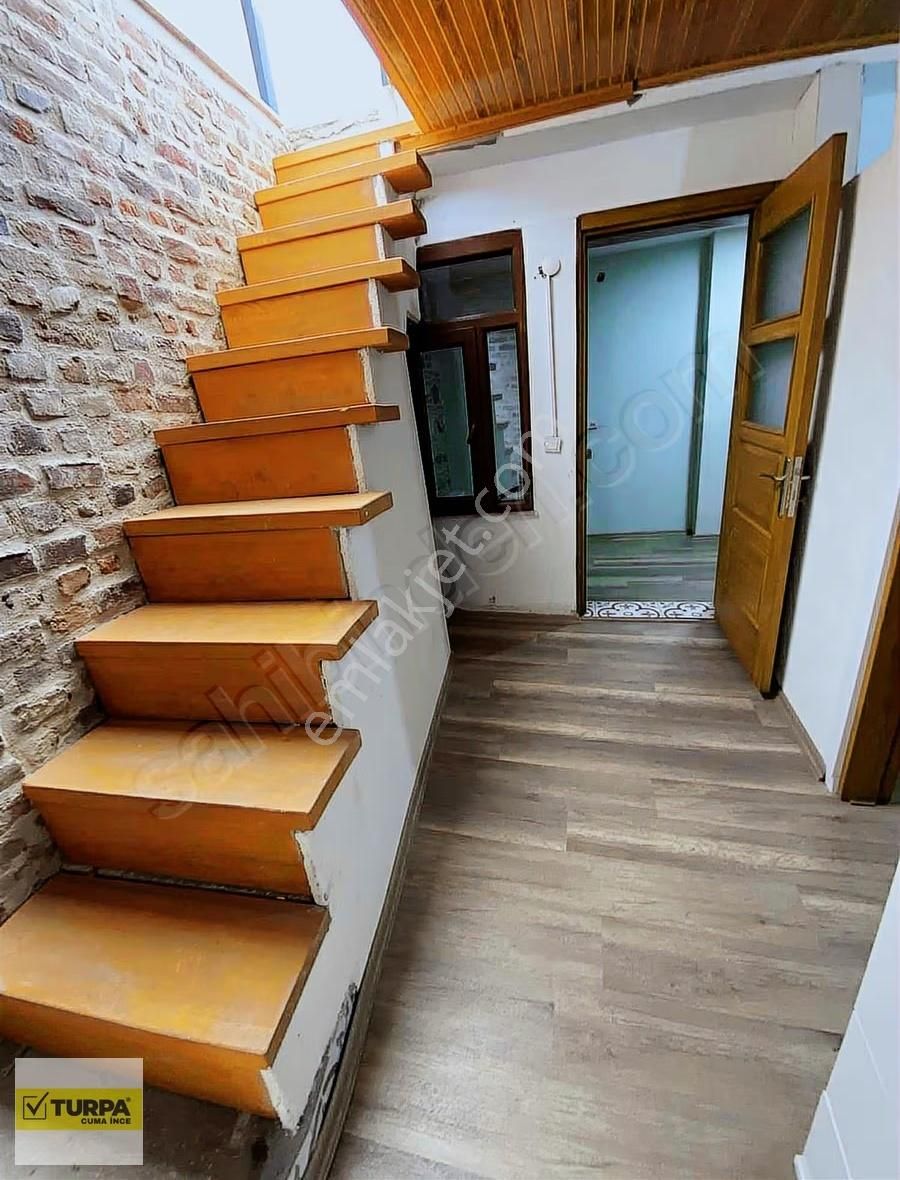 Cuma İnce'den Karataş'ta Körfez Man. 3 Katlı Taş Ev - Görsel 28