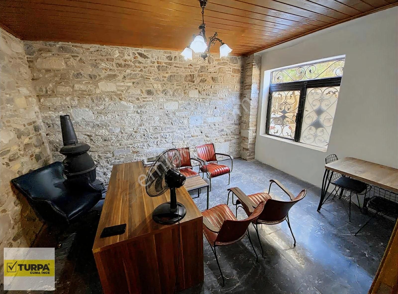 Cuma İnce'den Karataş'ta Körfez Man. 3 Katlı Taş Ev - Görsel 26