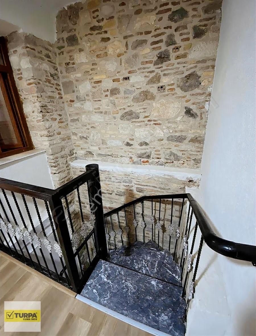 Cuma İnce'den Karataş'ta Körfez Man. 3 Katlı Taş Ev - Görsel 23