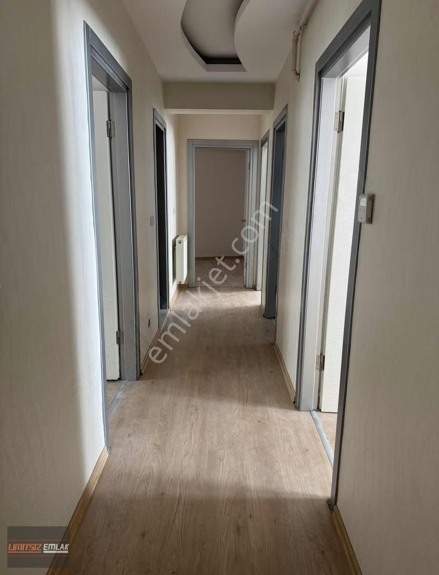 Şemikler Giriş / 3+1 Arakat / Doğalgazlı / Çift Balkon / 2 Banyo - Görsel 9