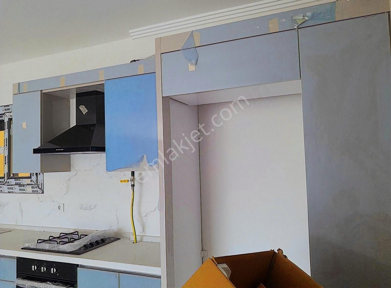 Bostanlı Cepheli Önü Açık Otoparklı - Görsel 4