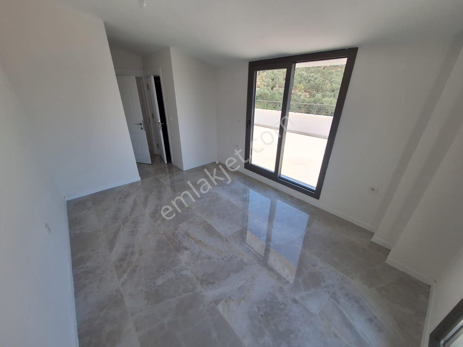 Yetkili Ofis Güre Pera Dan Çamlıbel De Deniz Manzaralı 5+1 Köşe Villa - Görsel 14