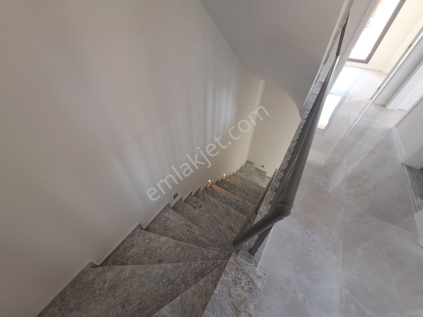 Yetkili Ofis Güre Pera Dan Çamlıbel De Deniz Manzaralı 5+1 Köşe Villa - Görsel 10