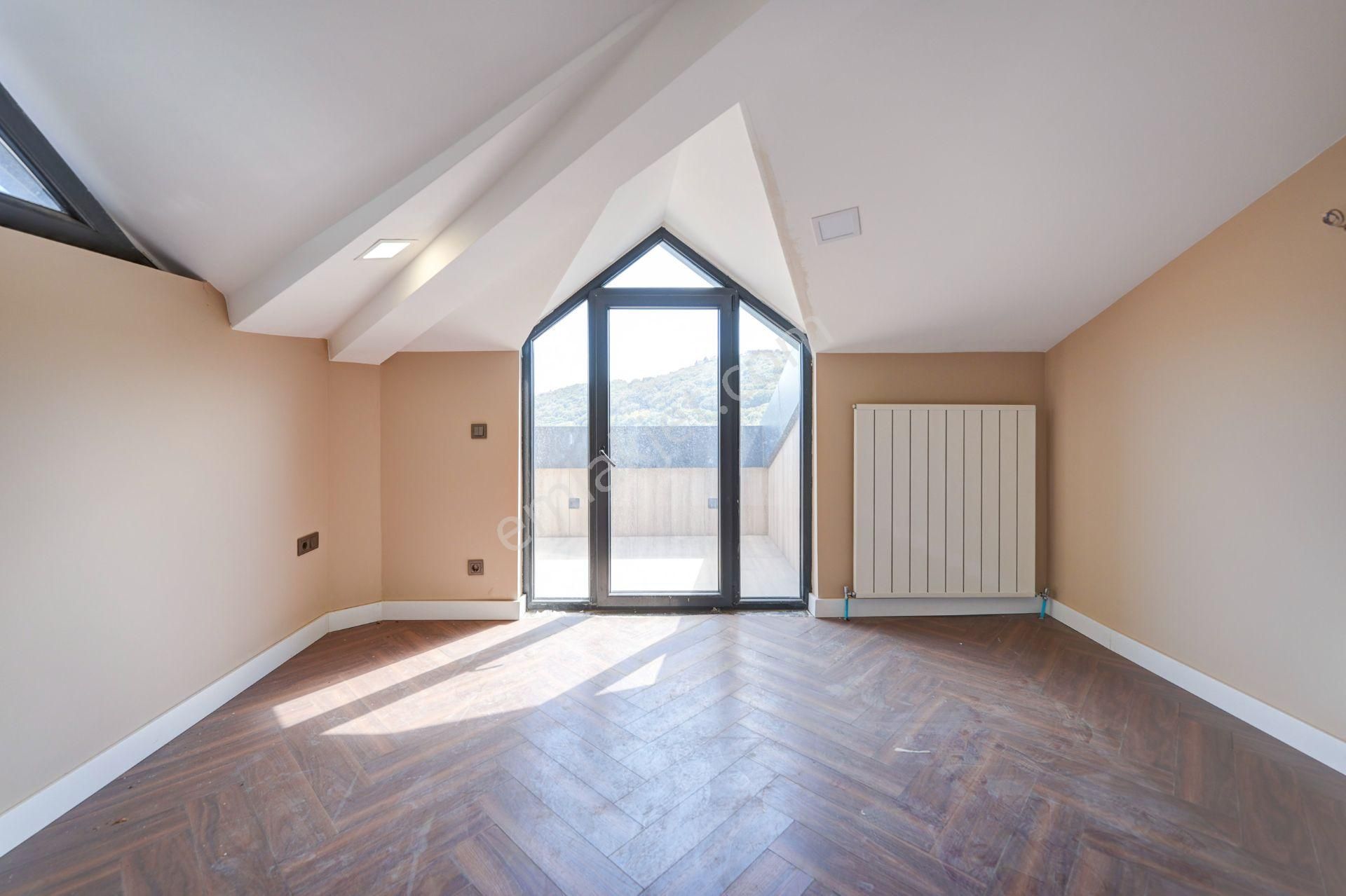 Sarıyer Maden'de Boğaz Manzaralı Satılık 3+1 Çatı Dubleksi - Görsel 5