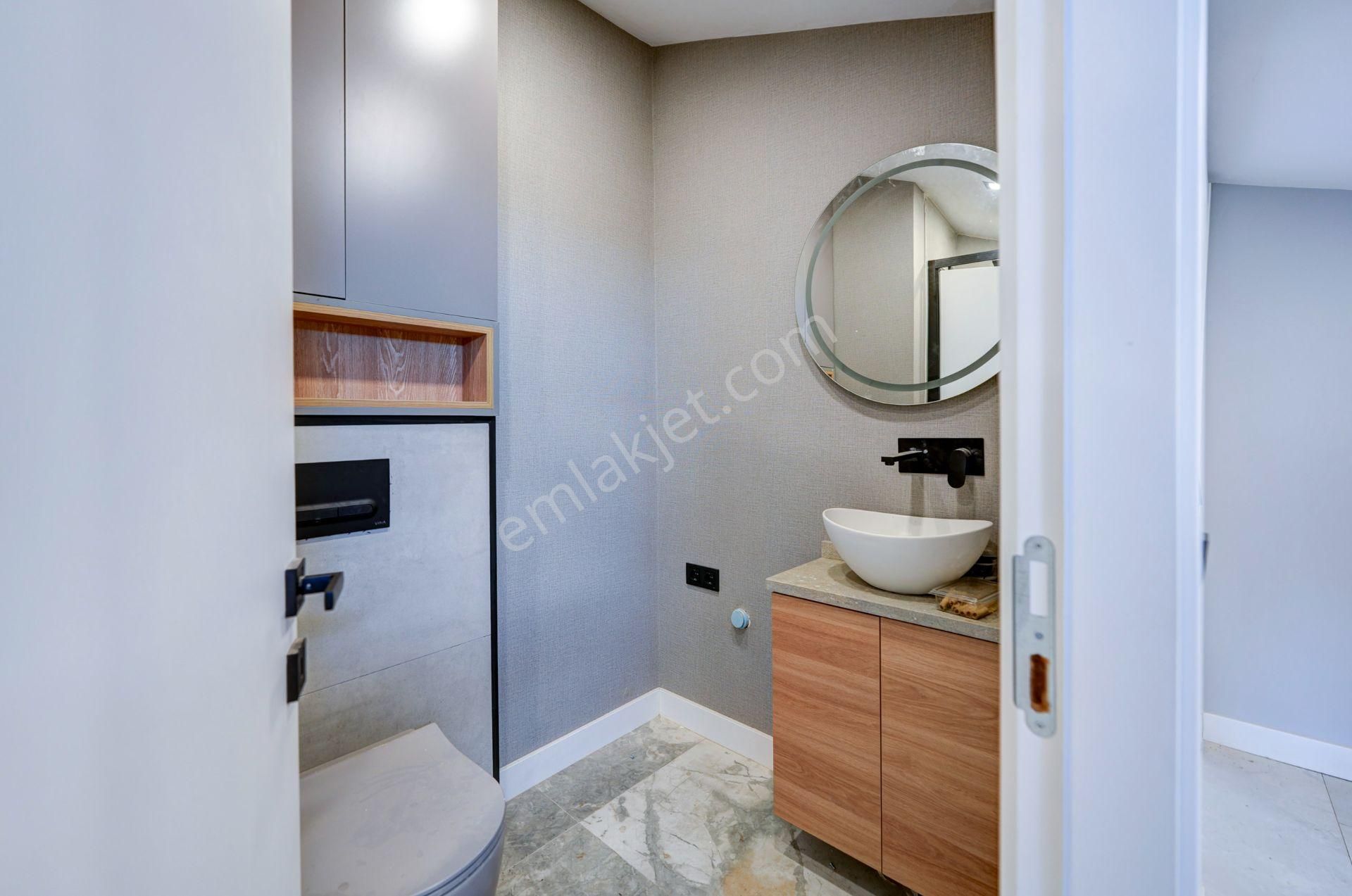 Sarıyer Maden'de Boğaz Manzaralı Satılık 3+1 Çatı Dubleksi - Görsel 9