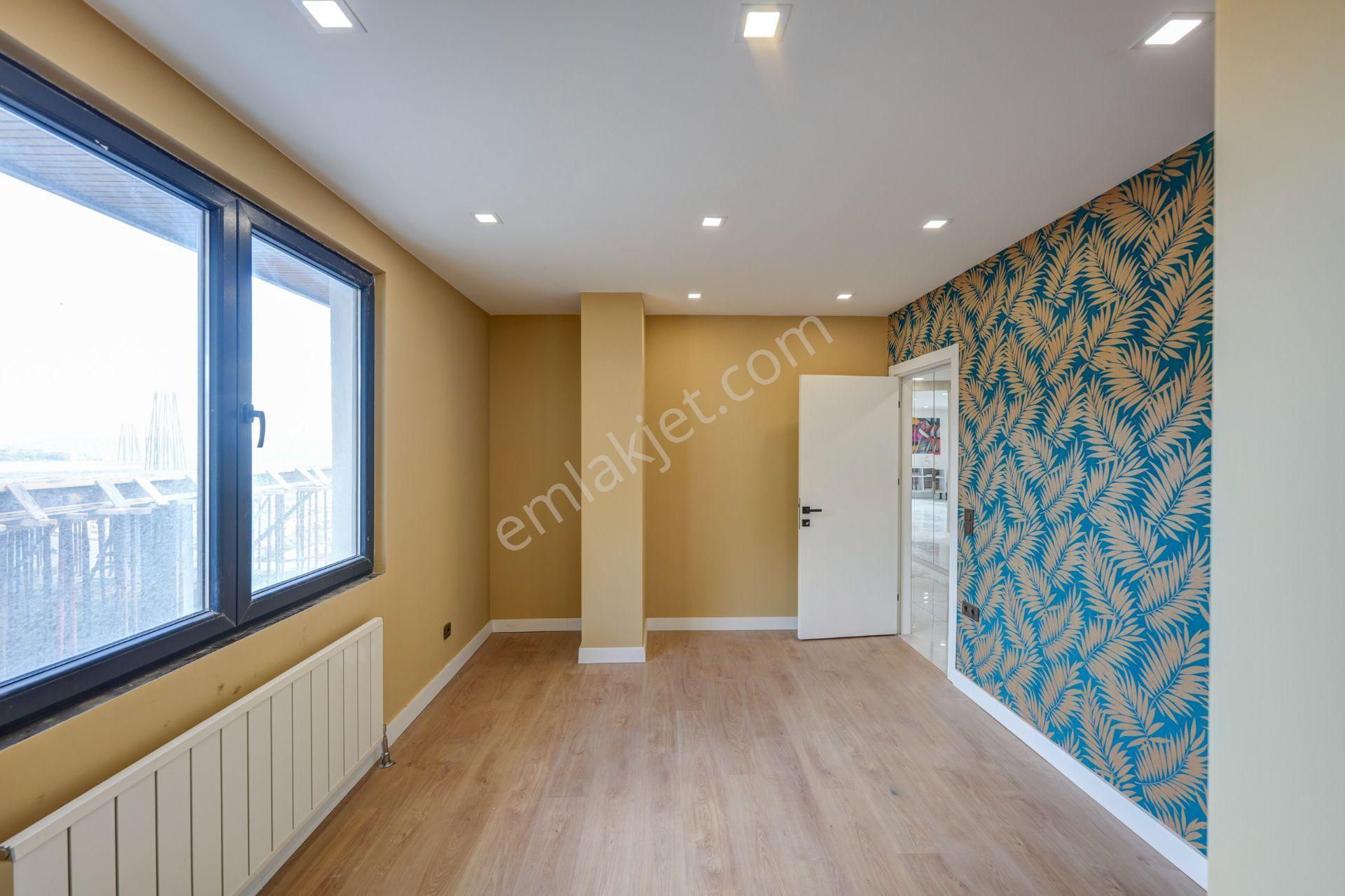 Sarıyer Maden'de Boğaz Manzaralı Satılık 3+1 Çatı Dubleksi - Görsel 27