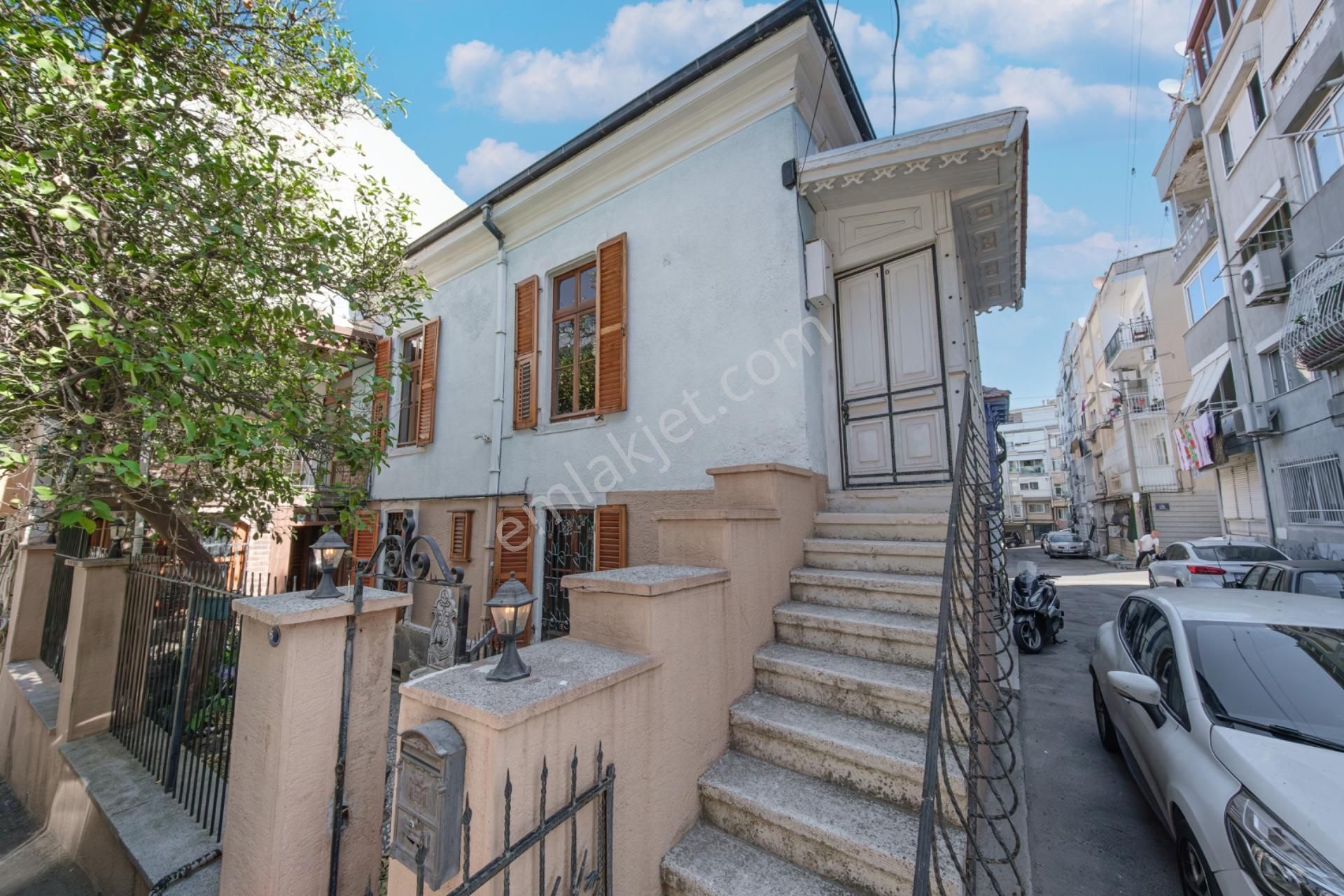 Koleksiyonluk Değer: İzmir Konak Mithatpaşa’da Satılık Rum Evi - Görsel 8