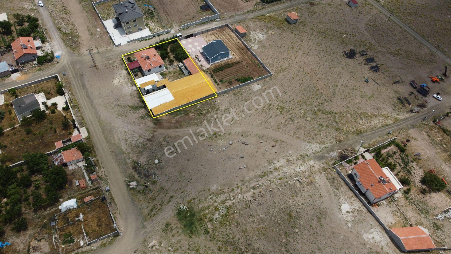 🚜 Hatunsaray’da Kurulu 3+1 Çiftlik Evi – 1.352 M² Arazi - Görsel 12