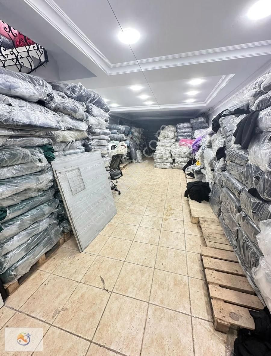 Beştelsiz'de Kiralık 2 Katlı Dükkan 300 M2