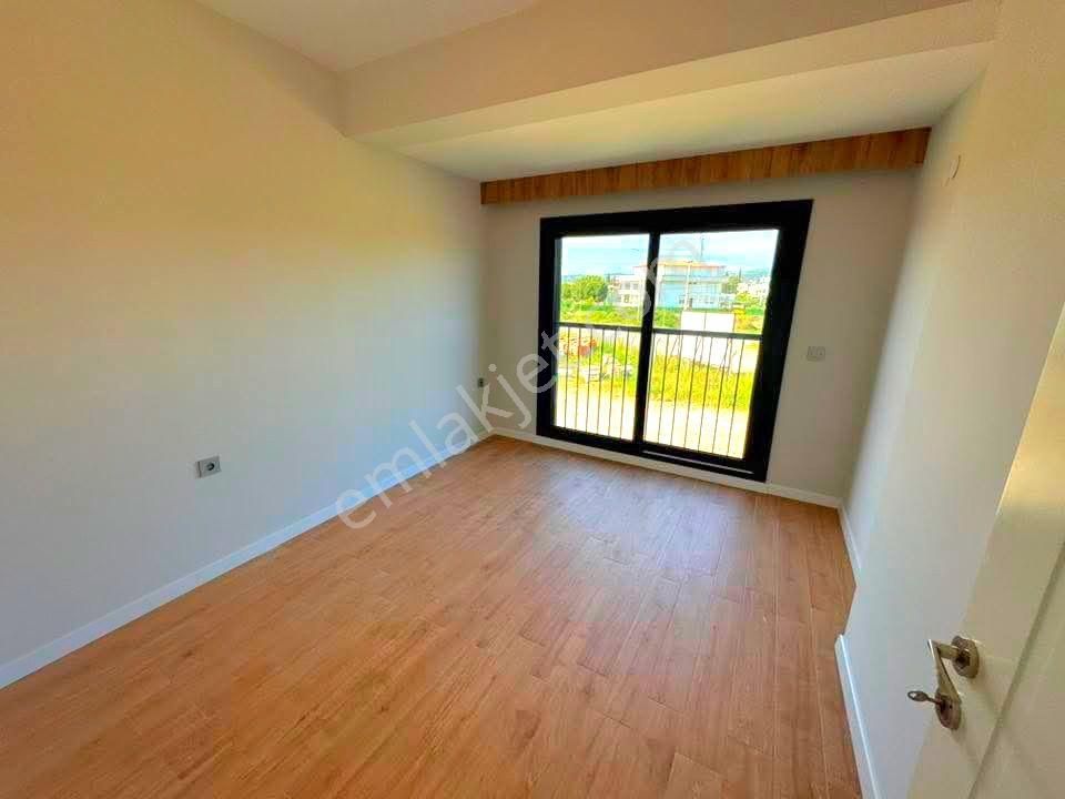 Davutlarda Özel Havuzlu Otoparklı Tek Müstakil Bahçeli Sıfır Villa - Görsel 24