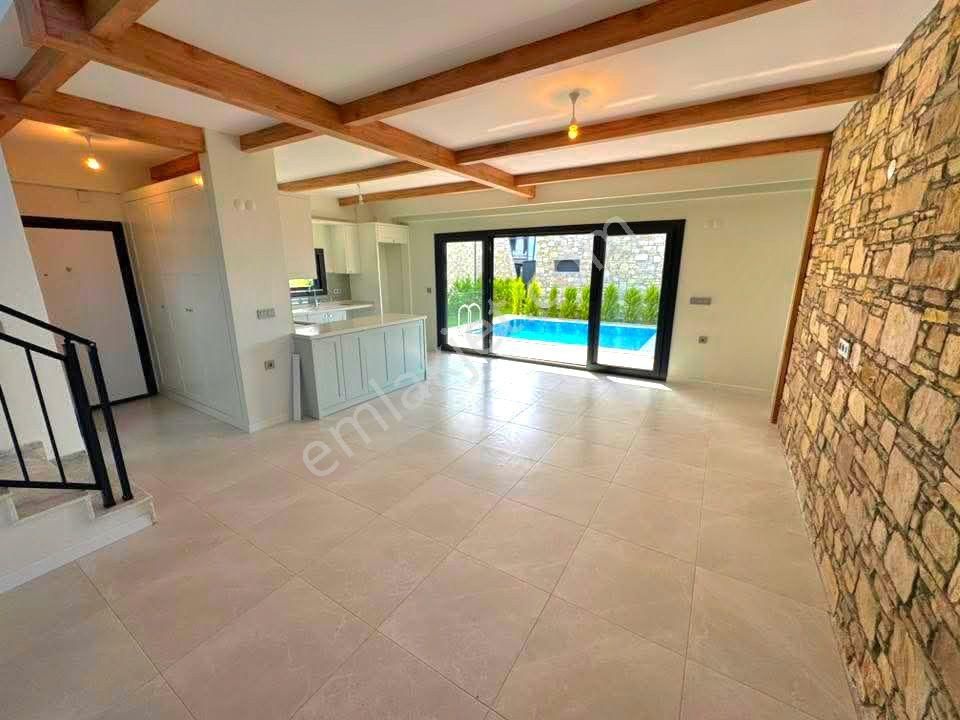 Davutlarda Özel Havuzlu Otoparklı Tek Müstakil Bahçeli Sıfır Villa - Görsel 28