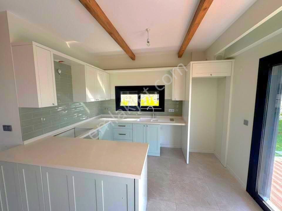 Davutlarda Özel Havuzlu Otoparklı Tek Müstakil Bahçeli Sıfır Villa - Görsel 29