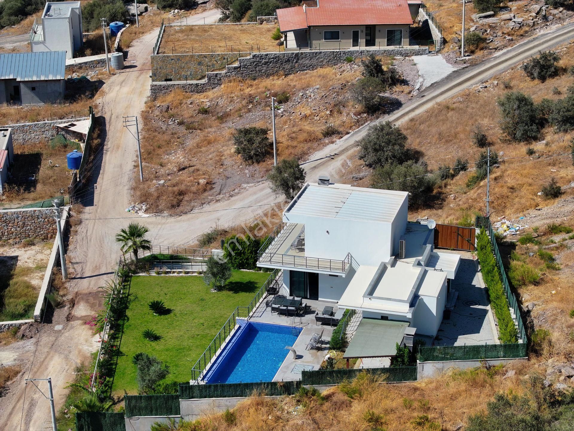 Bodrum'a 20 Km Mesafede Satılık Tam Müstakil 6+1 Villa - Görsel 3