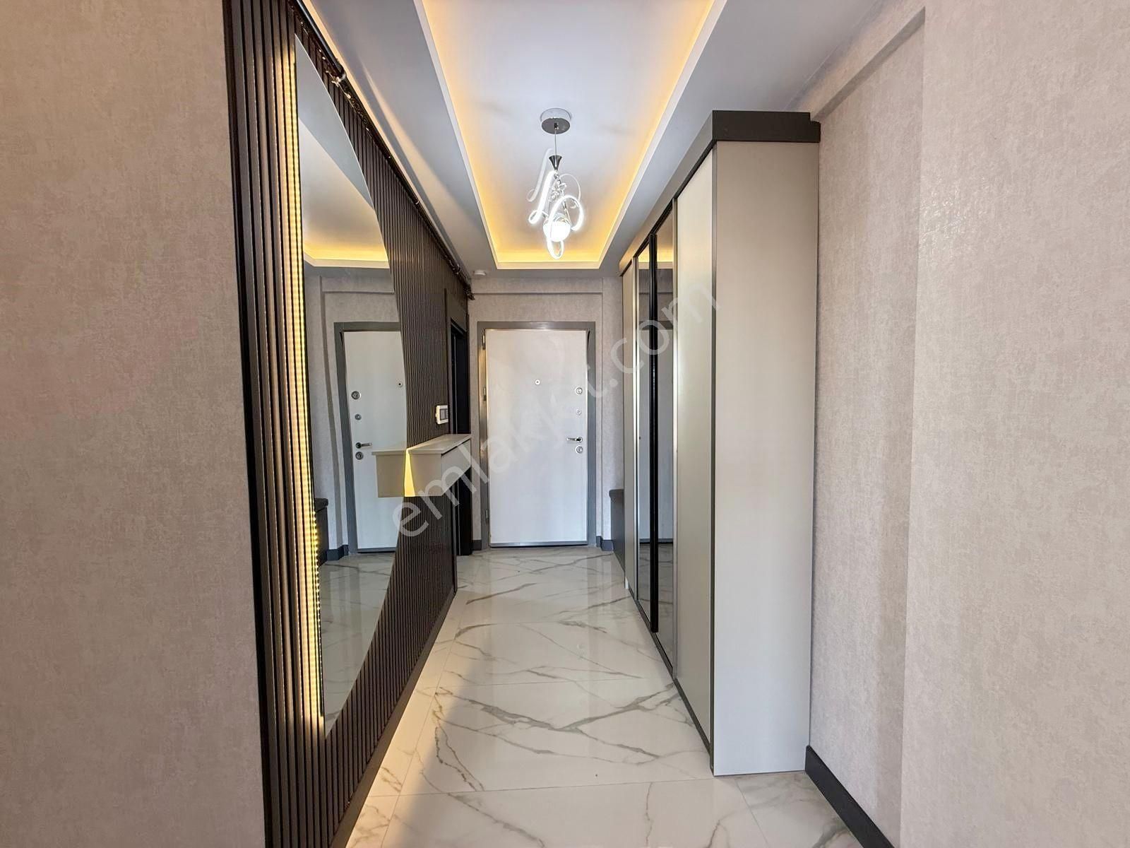 Öz'maşallah.dan Masrafsız Tam Yatırımlık Net 140 M2 3+1 Fırsat Daire. - Görsel 23