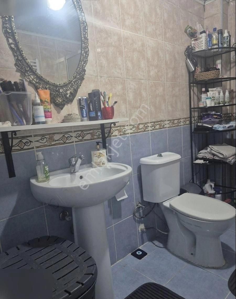 Çekmeköy Hamidiye Mahallesin 'de Satılık 2+1 Yüksek Giriş Daire - Görsel 4