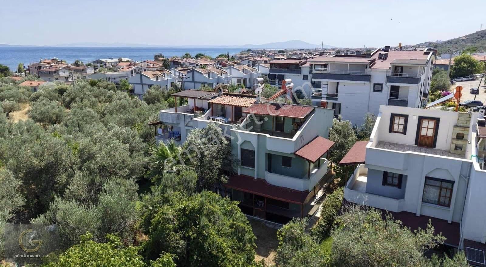 Güçlü Kardeşler Denize 200 Metre Fırsat Manzaralı Villa - Görsel 13