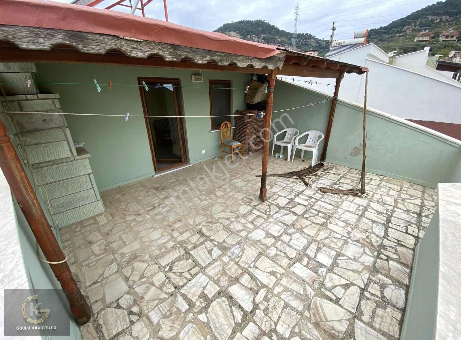 Güçlü Kardeşler Denize 200 Metre Fırsat Manzaralı Villa - Görsel 11