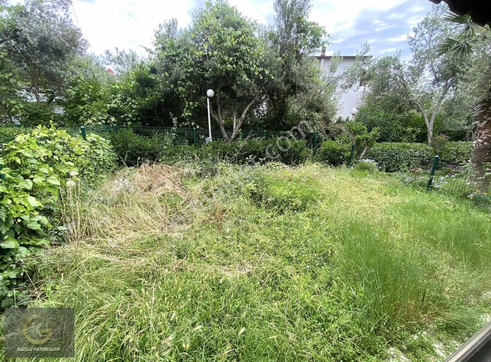 Güçlü Kardeşler Denize 200 Metre Fırsat Manzaralı Villa - Görsel 18