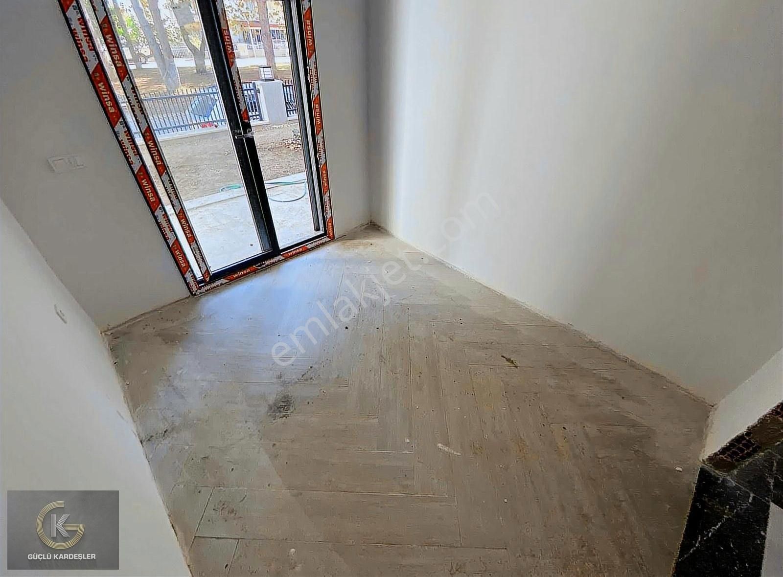 Güçlü Kardeşler Denize 50 Metre Bahçeli 2+1 Lüks Daire - Görsel 17