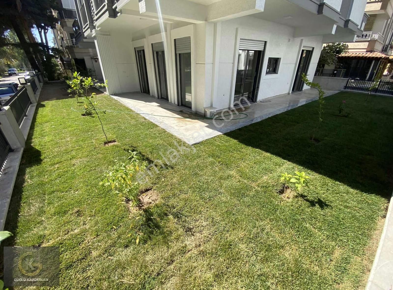 Güçlü Kardeşler Denize 50 Metre Bahçeli 2+1 Lüks Daire - Görsel 18