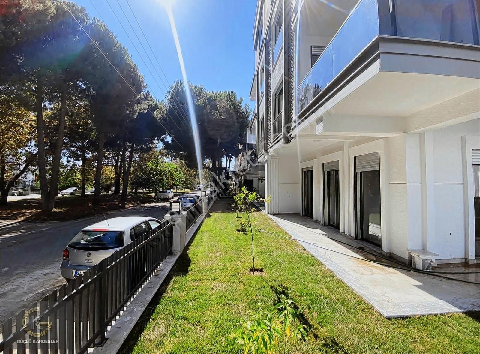 Güçlü Kardeşler Denize 50 Metre Bahçeli 2+1 Lüks Daire - Görsel 21