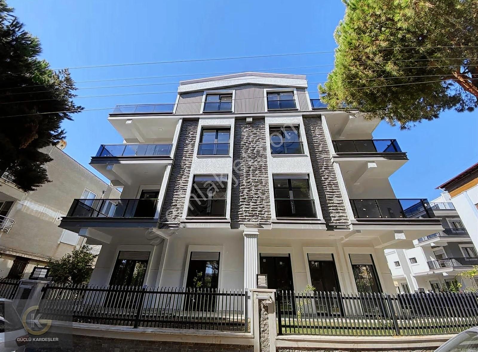 Güçlü Kardeşler Denize 50 Metre Bahçeli 2+1 Lüks Daire - Görsel 10
