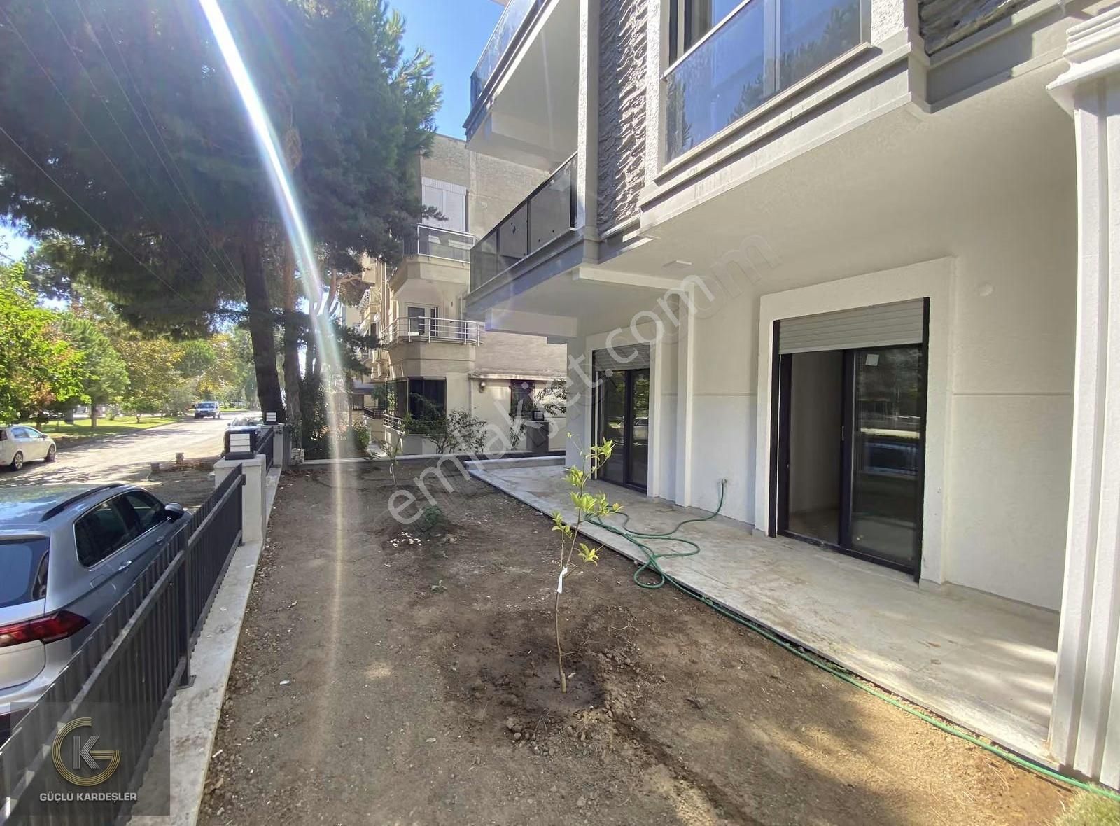 Güçlü Kardeşler Denize 50 Metre Bahçeli 2+1 Lüks Daire - Görsel 8