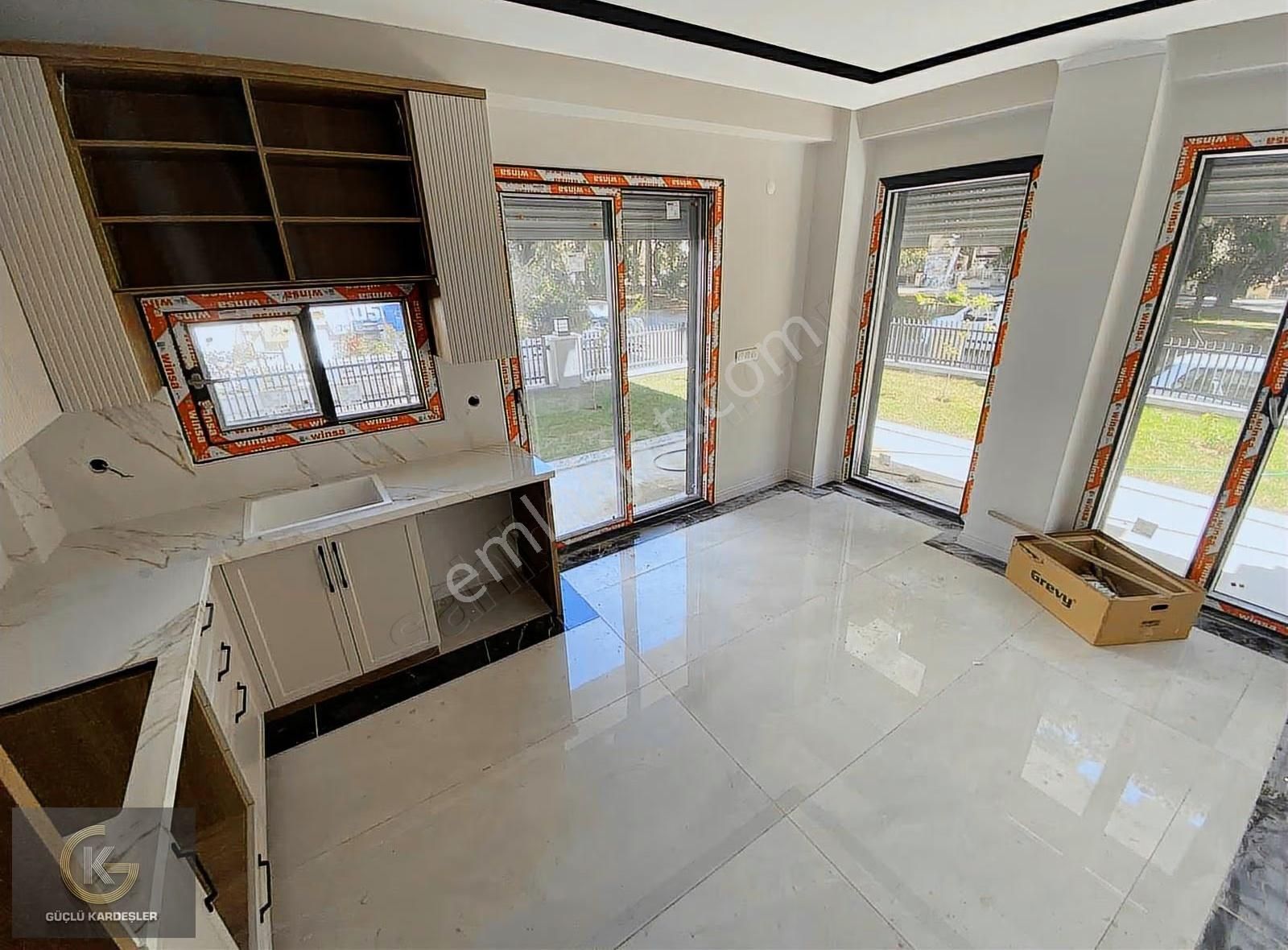 Güçlü Kardeşler Denize 50 Metre Bahçeli 2+1 Lüks Daire - Görsel 30