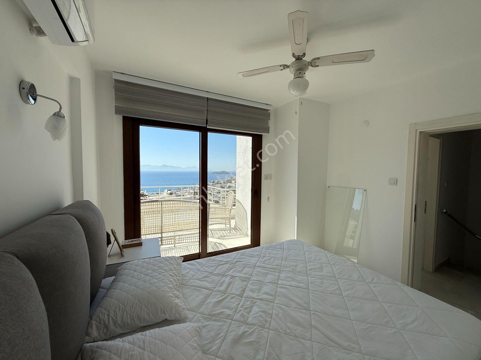 Akyarlar'da Site İçerisinde Deniz Manzaralı Satılık 3+1 - Görsel 22