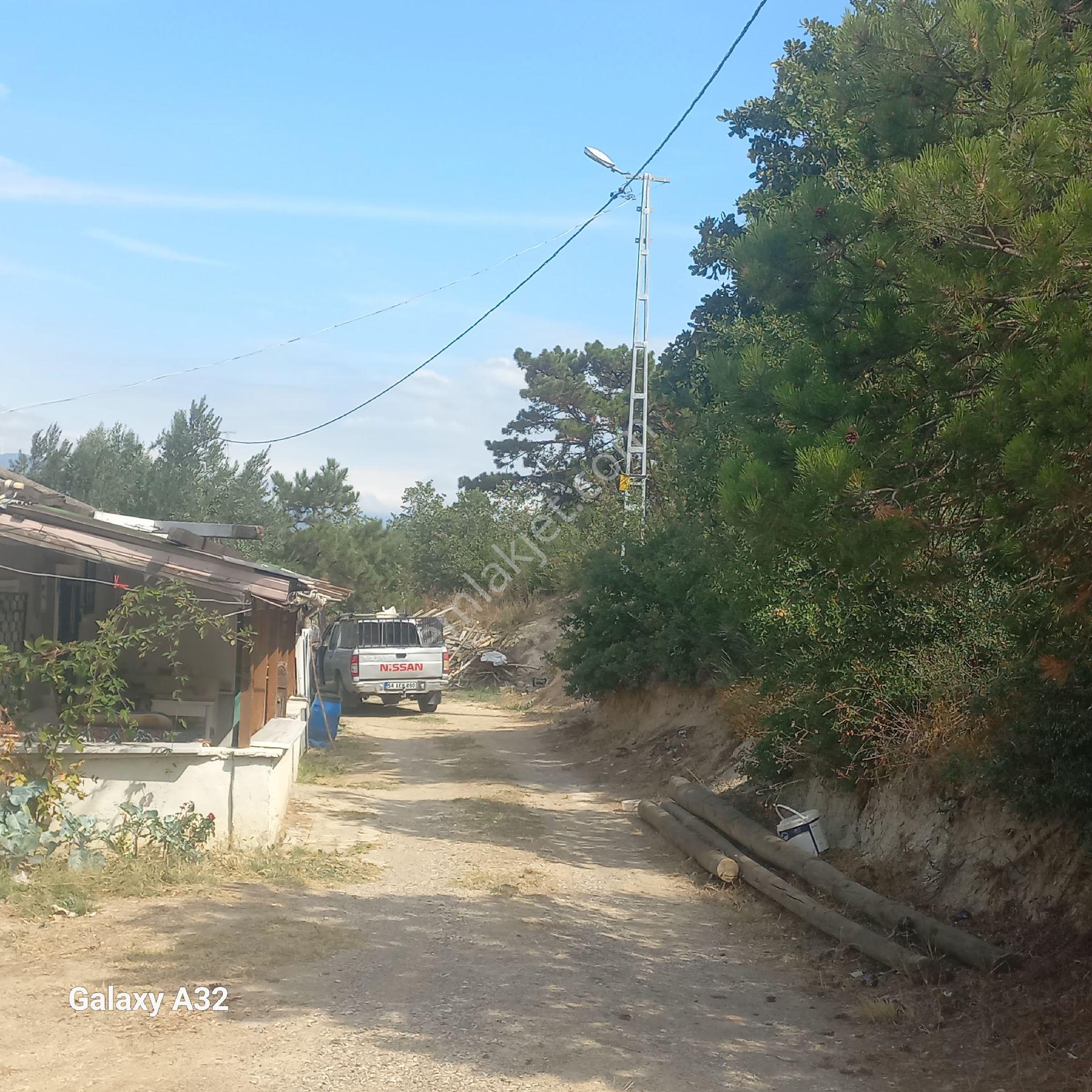 Geyve Umurbey Köyünde 6970 M² Arsa 60m² Bina Bulunan 120 Metrekare Yapı Denetimi Olan Arsa Satılık - Görsel 18