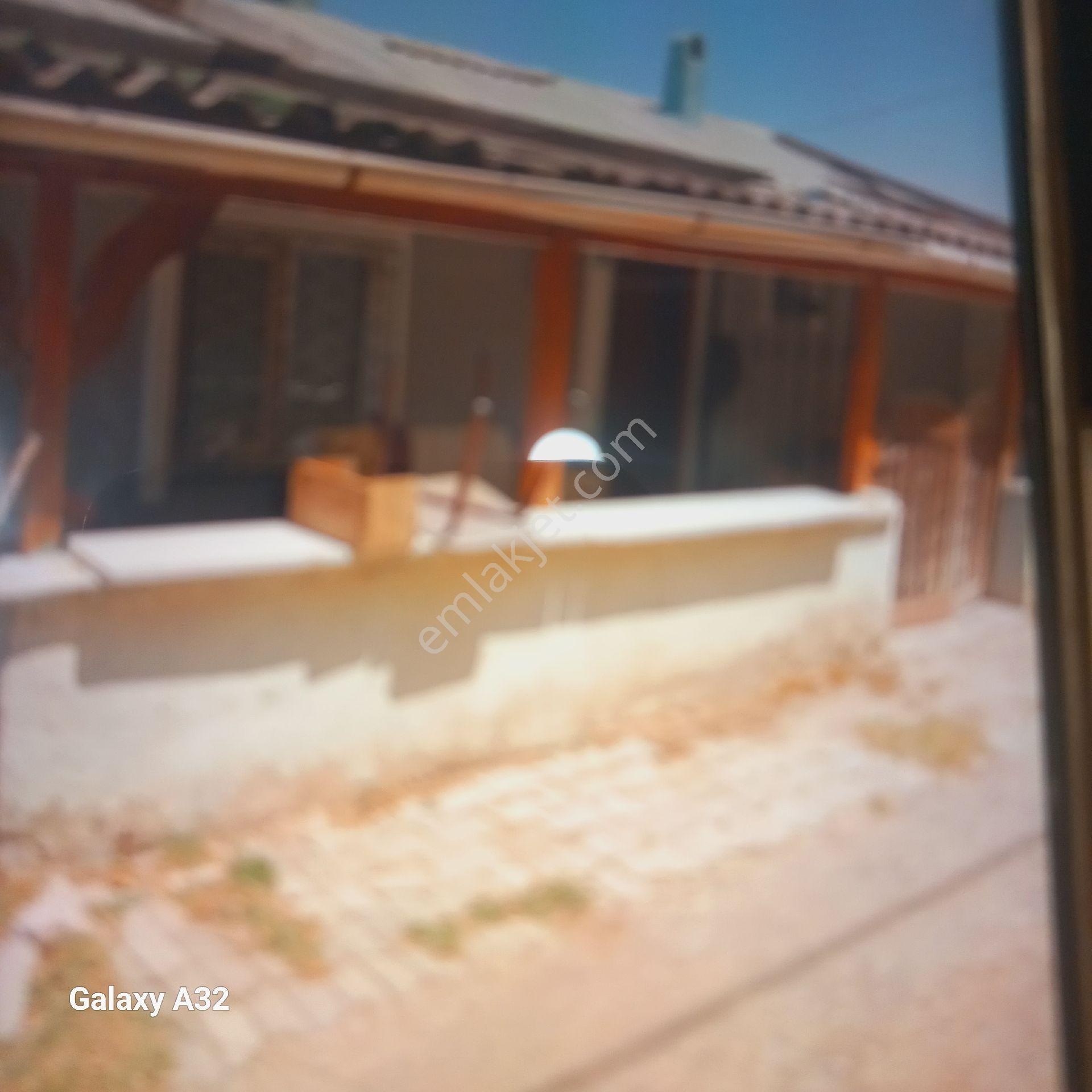 Geyve Umurbey Köyünde 6970 M² Arsa 60m² Bina Bulunan 120 Metrekare Yapı Denetimi Olan Arsa Satılık - Görsel 8