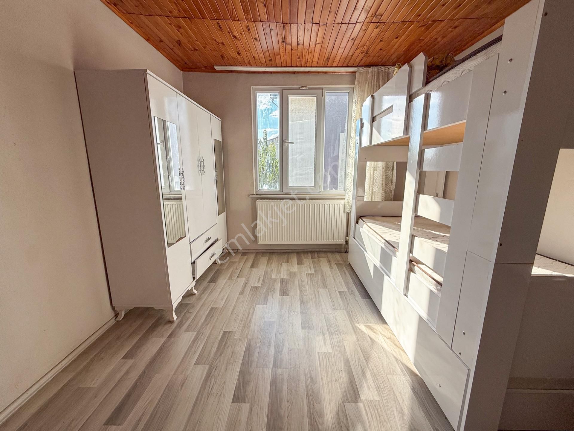 Kumbağ Caddenin Deniz Tarafında 5+1 Tripleks Saunalı Villa - Görsel 32