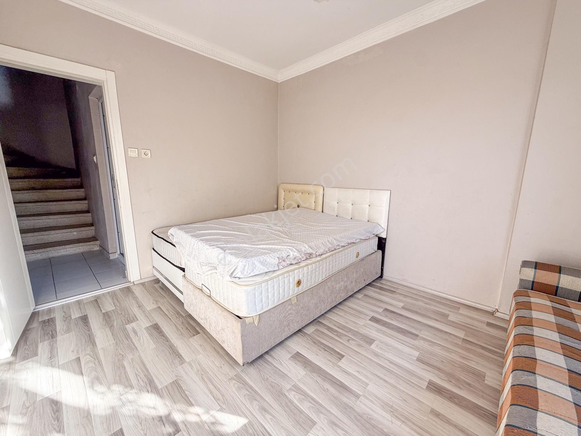 Kumbağ Caddenin Deniz Tarafında 5+1 Tripleks Saunalı Villa - Görsel 20