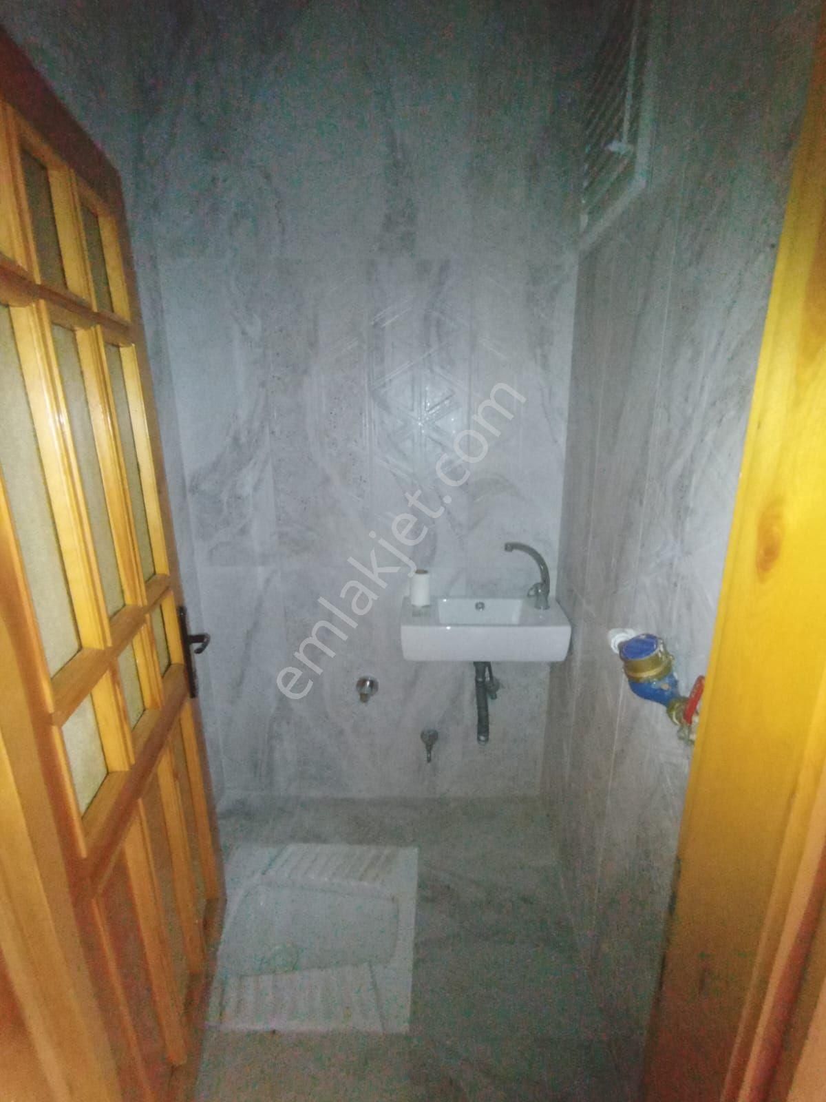 Sivas Yıldız Gayrımenkul'den Bankalar Caddesi Kiralık 2+1 Ofis (asansörlü) - Görsel 8