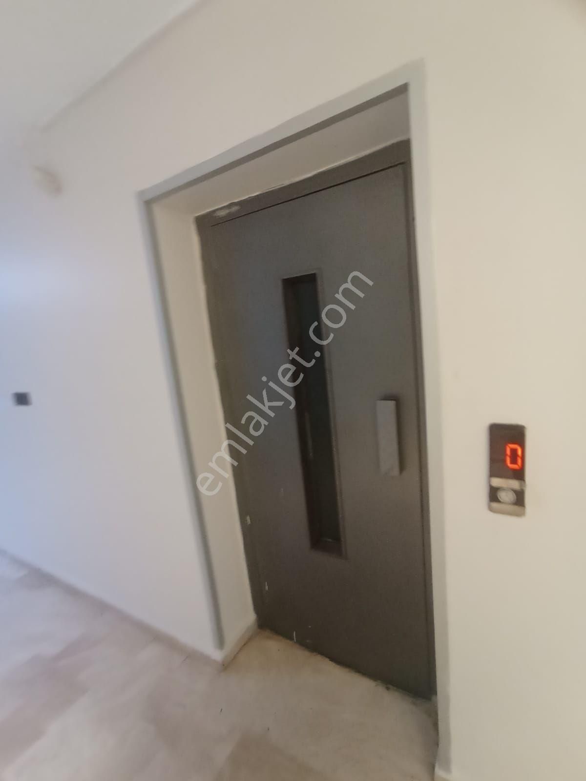 Sivas Yıldız Gayrımenkul'den Bankalar Caddesi Kiralık 2+1 Ofis (asansörlü) - Görsel 15