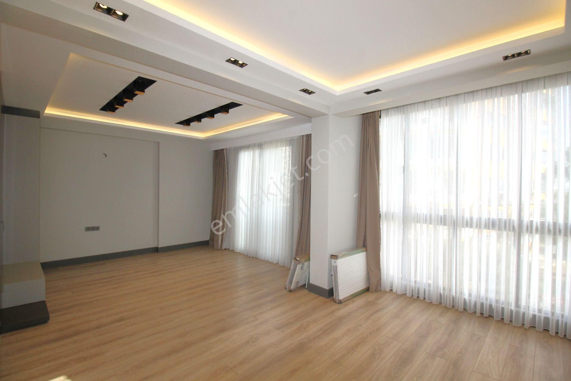 Retro’dan 50.yıl Mah’de Tüm Sekmelerinizi Kapatacak Lüks 2+1 - Görsel 5