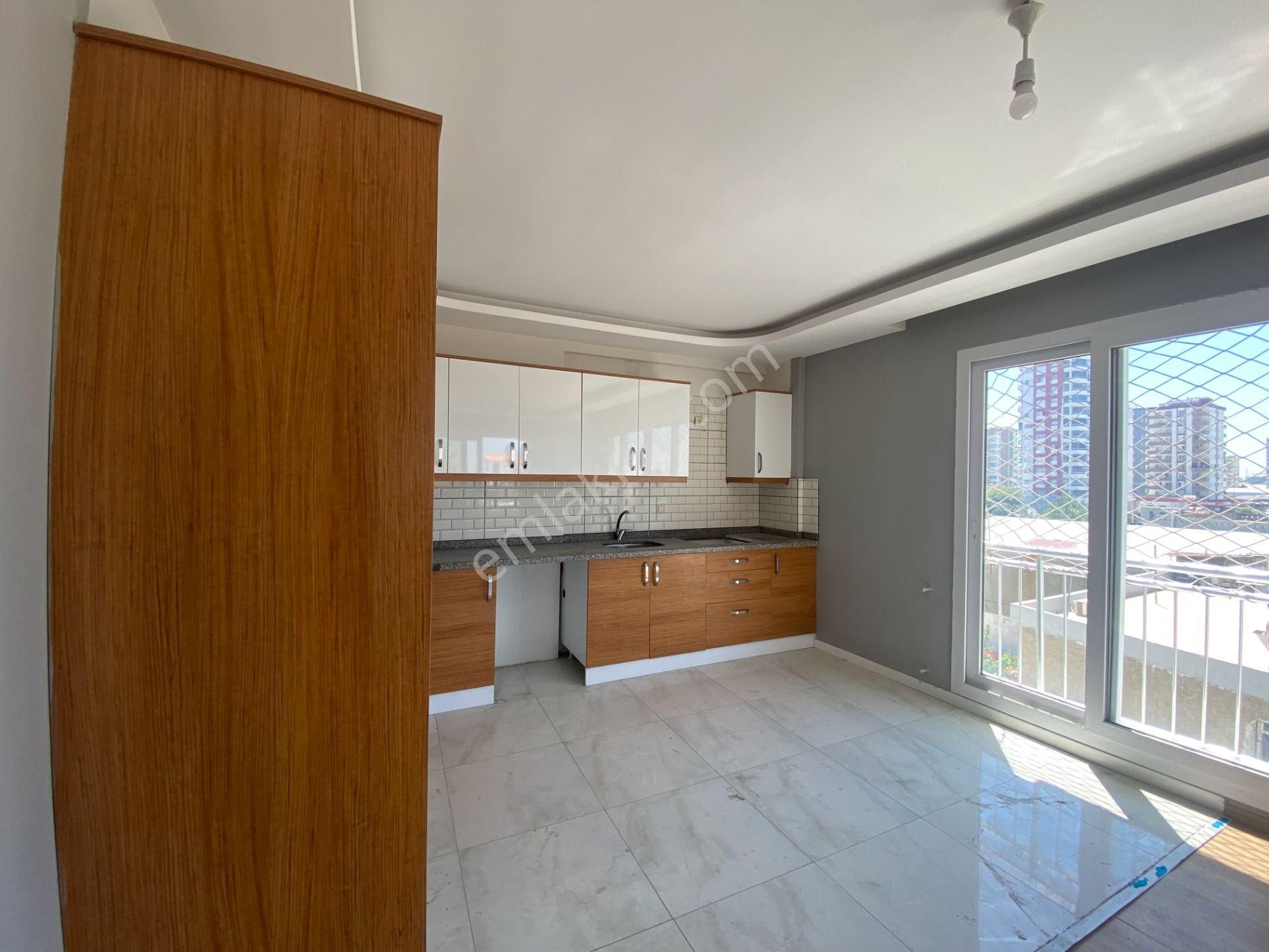 Karataş Bulvarında 3+1 165 M2 Ç.banyo+g.odası Satılık Daire - Görsel 2