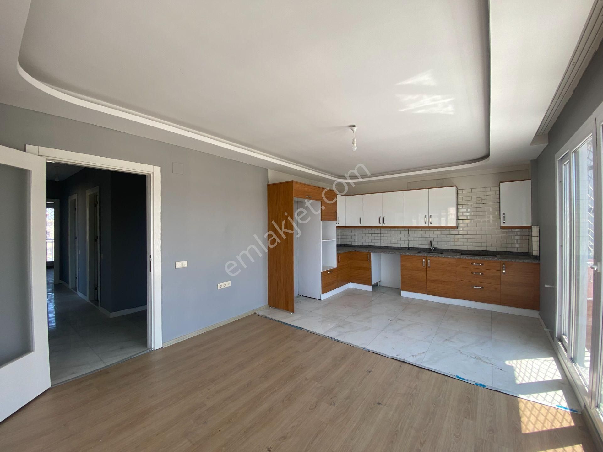 Karataş Bulvarında 3+1 165 M2 Ç.banyo+g.odası Satılık Daire - Görsel 3
