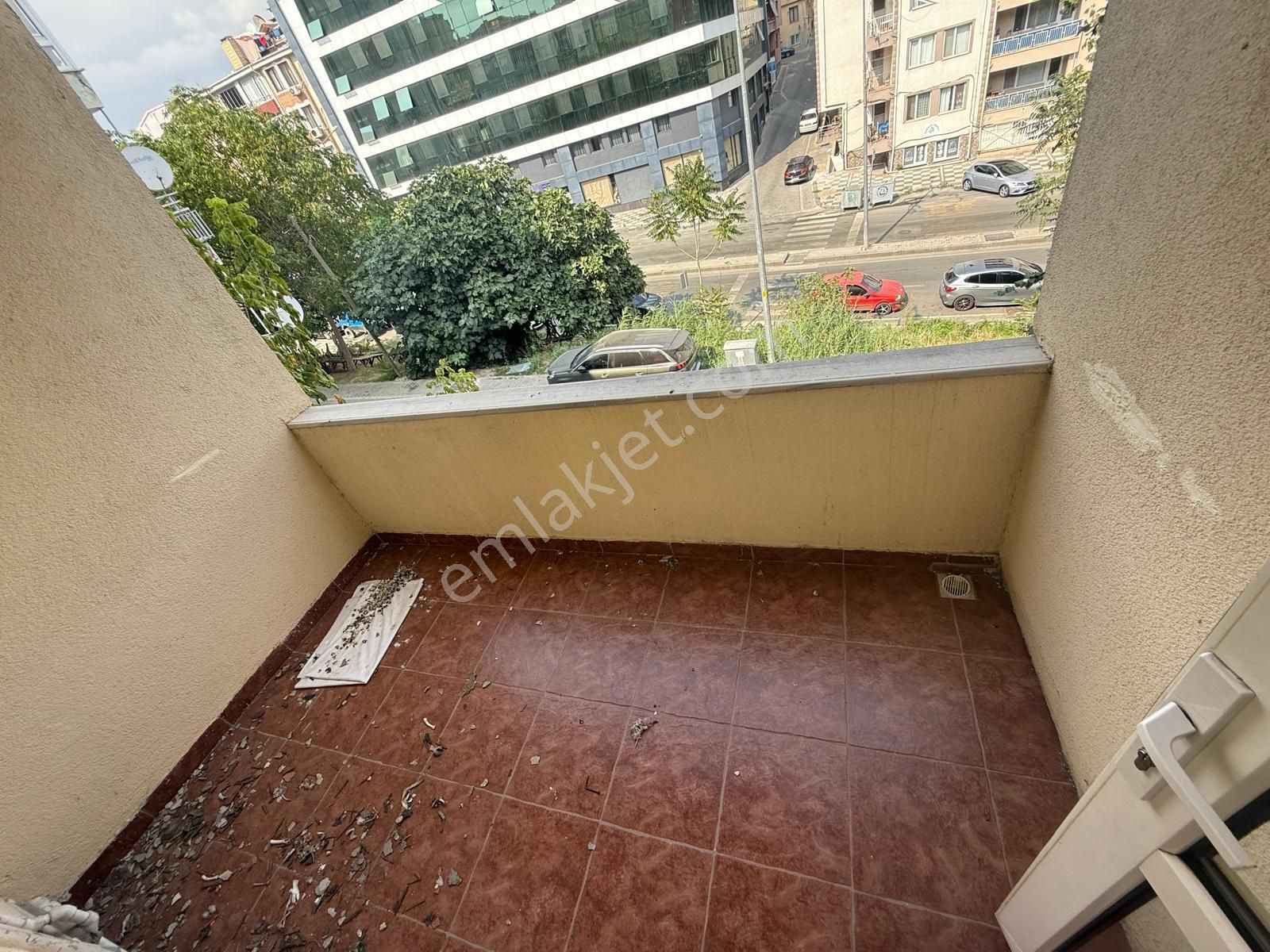 Delux'den Sahile Yürüme Mesafesinde Bakımlı Kiralık 3+1 Daire - Görsel 6