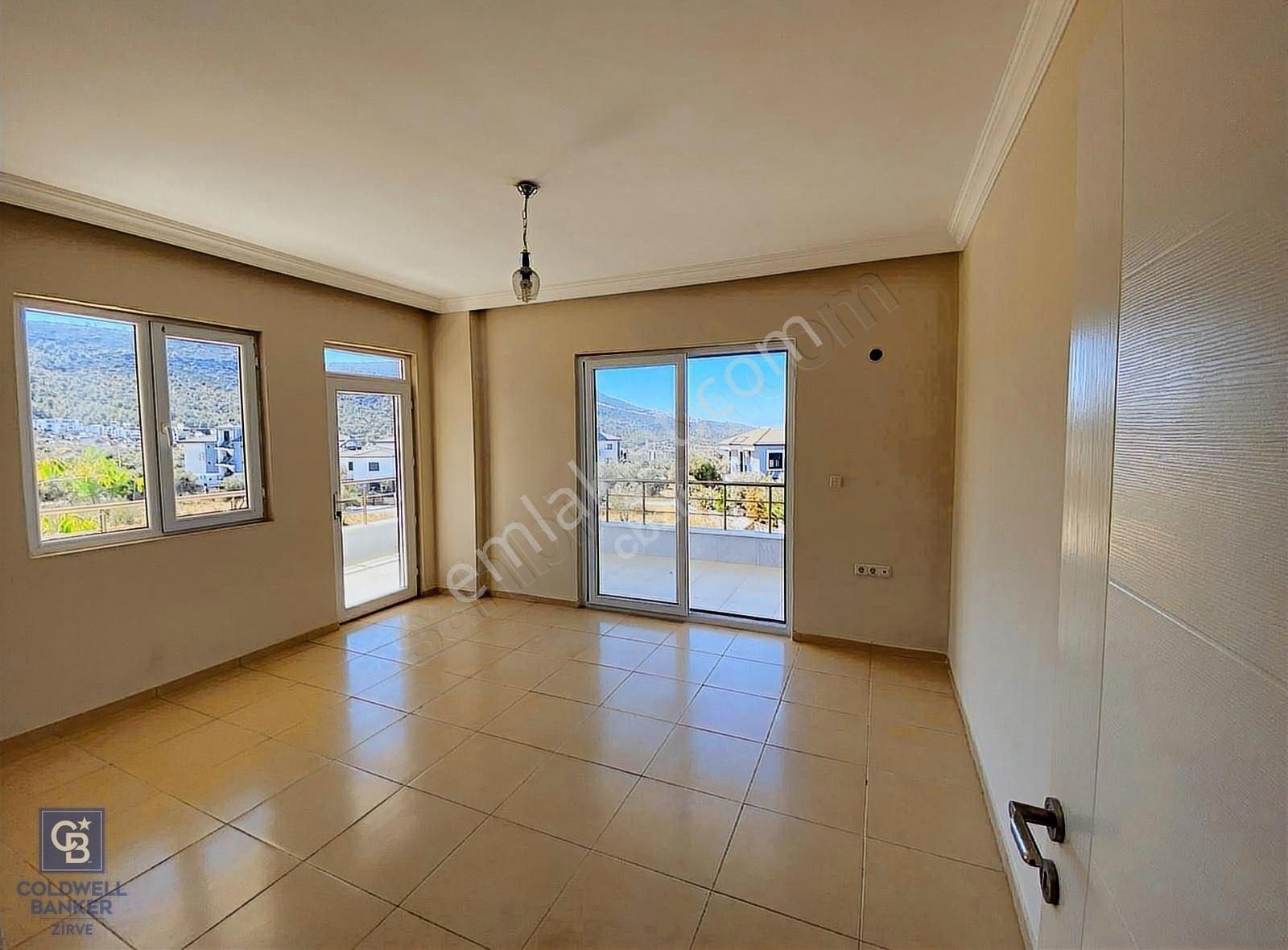 Didim Akbük'de Doğa Ve Deniz Manzaralı Geniş Çatı Dubleksi - Görsel 12