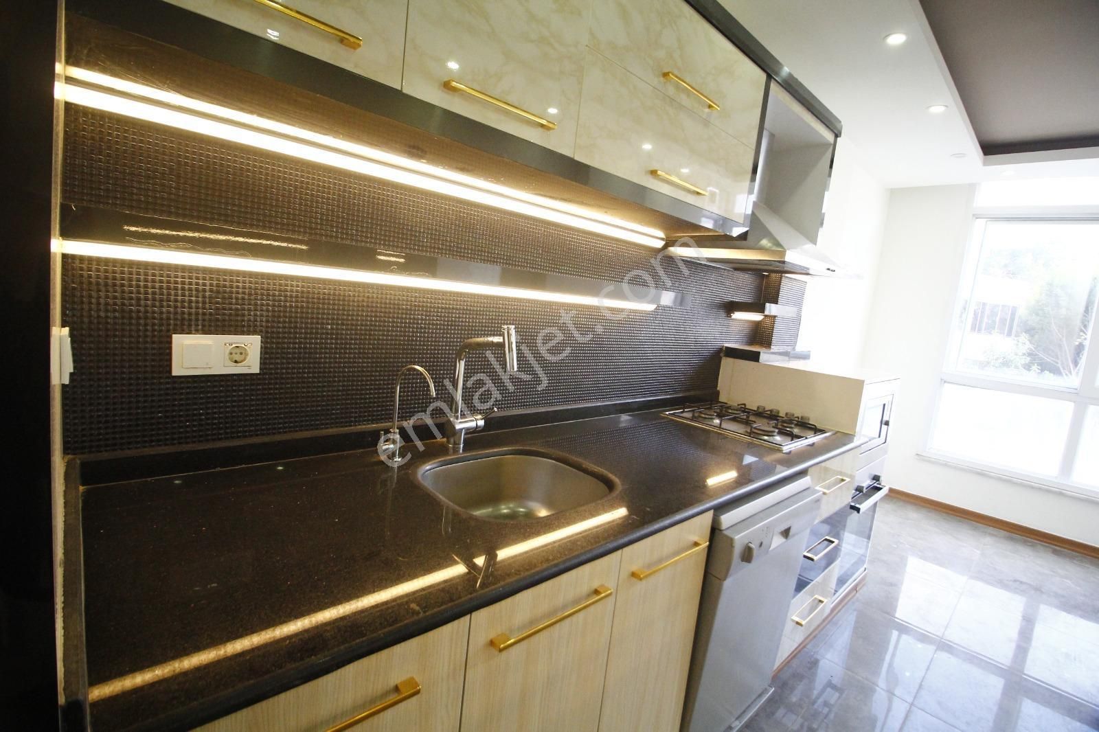 Alanya Merkezde 120 M2 Eşyasız 2+1 Satılık Daire - Görsel 5